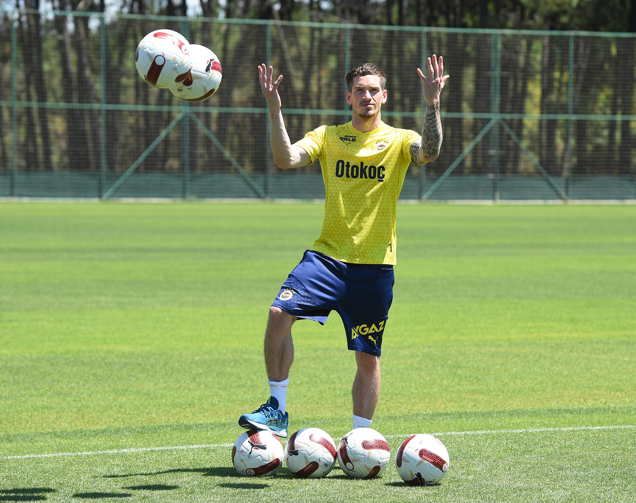 TRANSFER HABERİ - Kadroda düşünülmüyordu! Fenerbahçeli isme sürpriz teklif