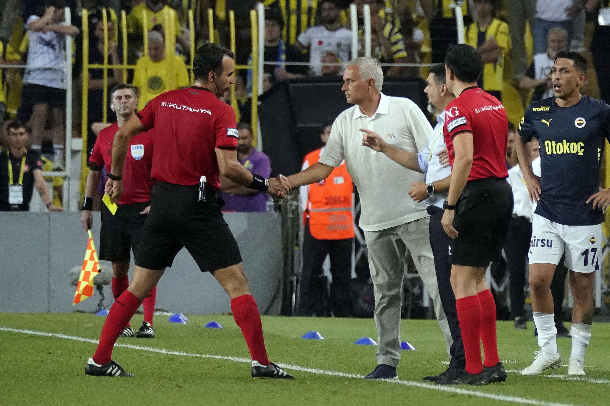 Mourinho’dan flaş Krunic kararı! İşte Fenerbahçe’nin Lille maçı 11’i