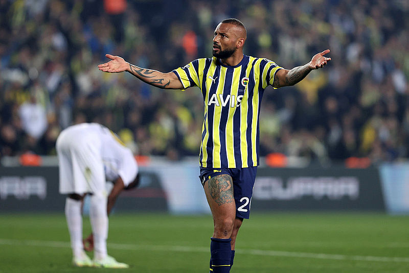 TRANSFER HABERİ: Fenerbahçe’de çifte veda! Yeni adresleri belli oldu