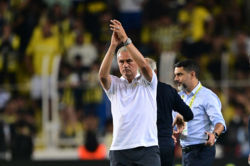 TRANSFER HABERİ | Fenerbahçe’nin aradığı isim bulundu! Taraftar çok sevinecek