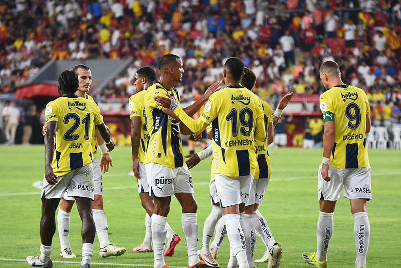 Spor yazarları Göztepe - Fenerbahçe maçını değerlendirdi! Jose Mourinho’nun yaptığı deneme...