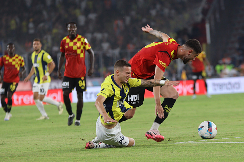 Spor yazarları Göztepe - Fenerbahçe maçını değerlendirdi! Jose Mourinho’nun yaptığı deneme...