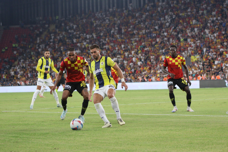 Fenerbahçe’de ayrılık depremi! 11 futbolcu birden...