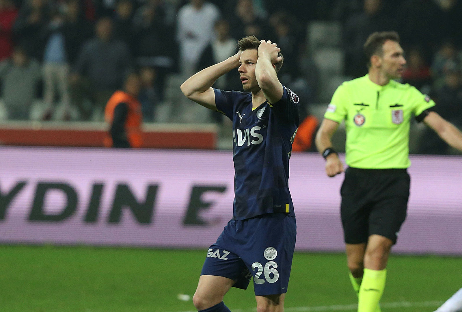 Fenerbahçe’de ayrılık depremi! 11 futbolcu birden...