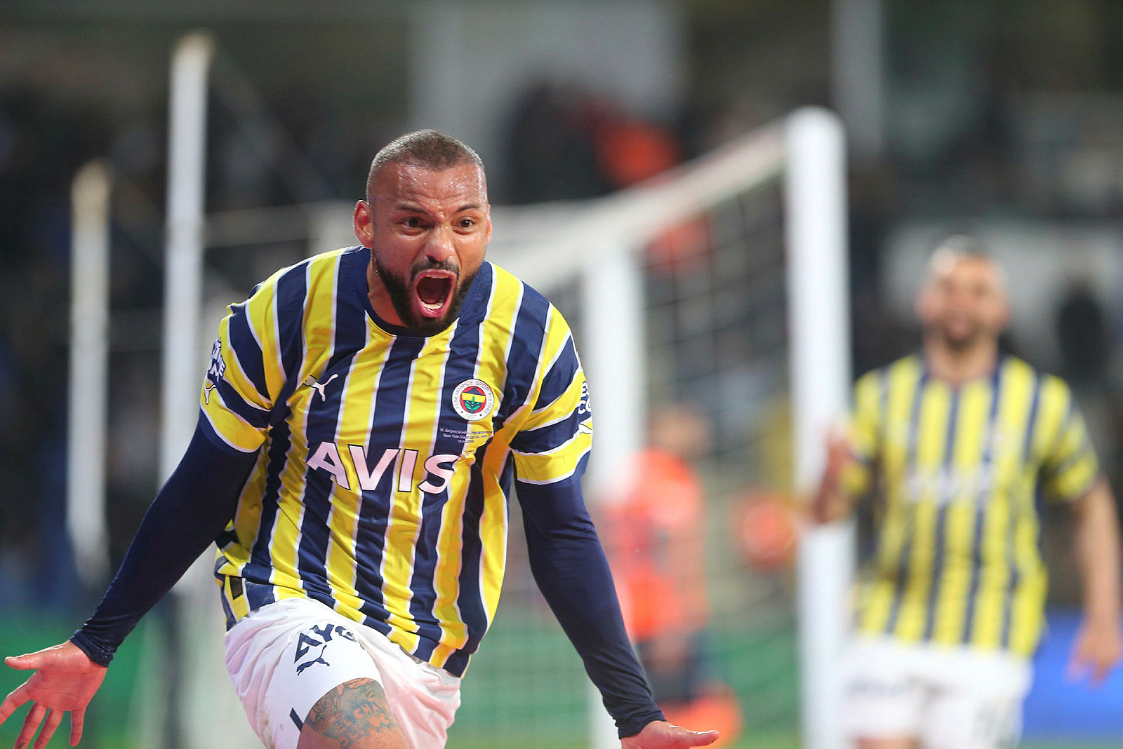 Fenerbahçe’de ayrılık depremi! 11 futbolcu birden...