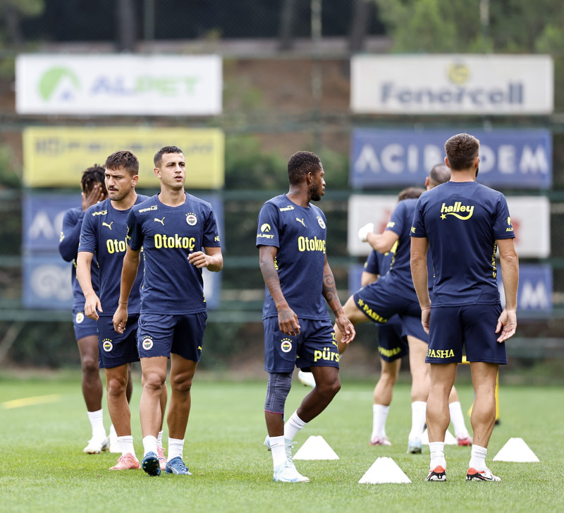 FENERBAHÇE HABERLERİ | Samet Akaydin’e Fransa’dan sürpiz talip! Görüşmelere başlanacak