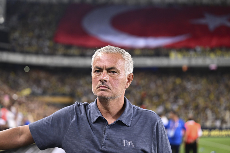 Fenerbahçe’den çifte transfer bombası! Mourinho isterse...