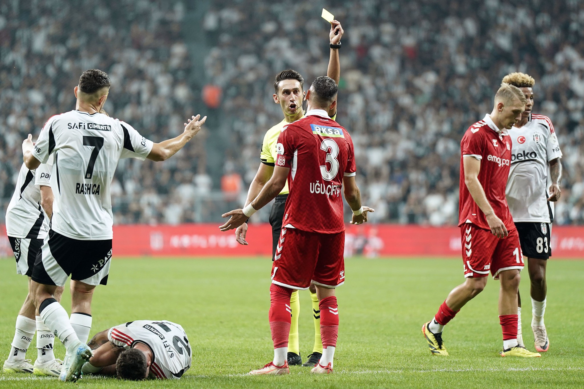 Spor yazarları Beşiktaş - Sivasspor maçını değerlendirdi!