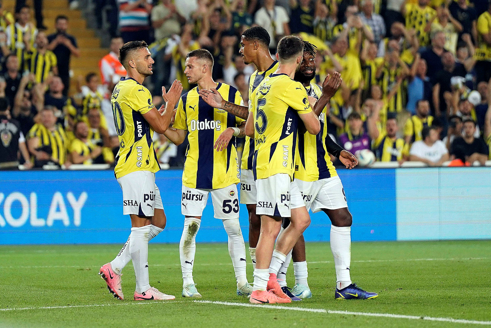 FENERBAHÇE HABERLERİ | Medina transferi bitmek üzere! İşte yapılan son teklif