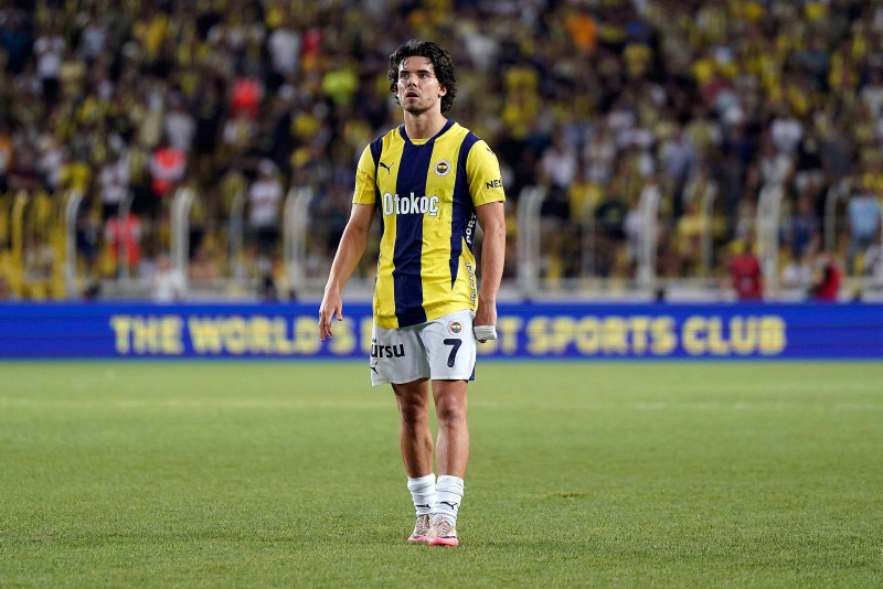 Fenerbahçe’de sol bek operasyonu! İşte listedeki 2 isim