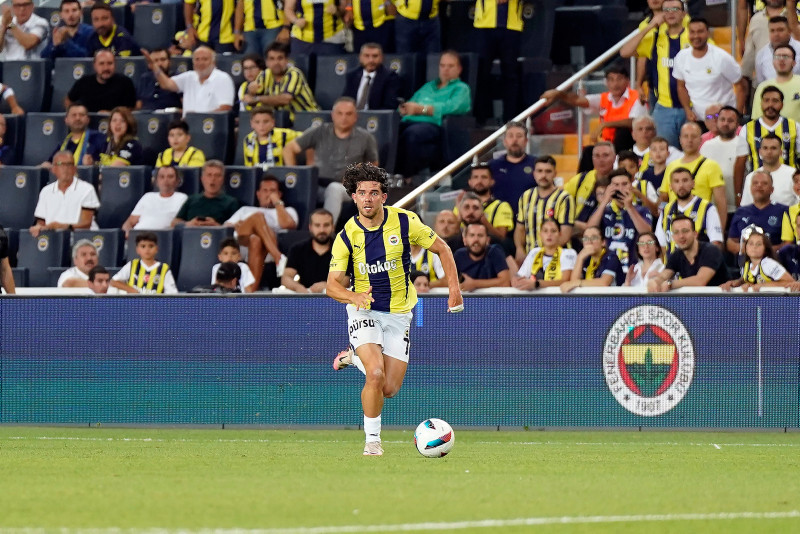 Fenerbahçe’de sol bek operasyonu! İşte listedeki 2 isim