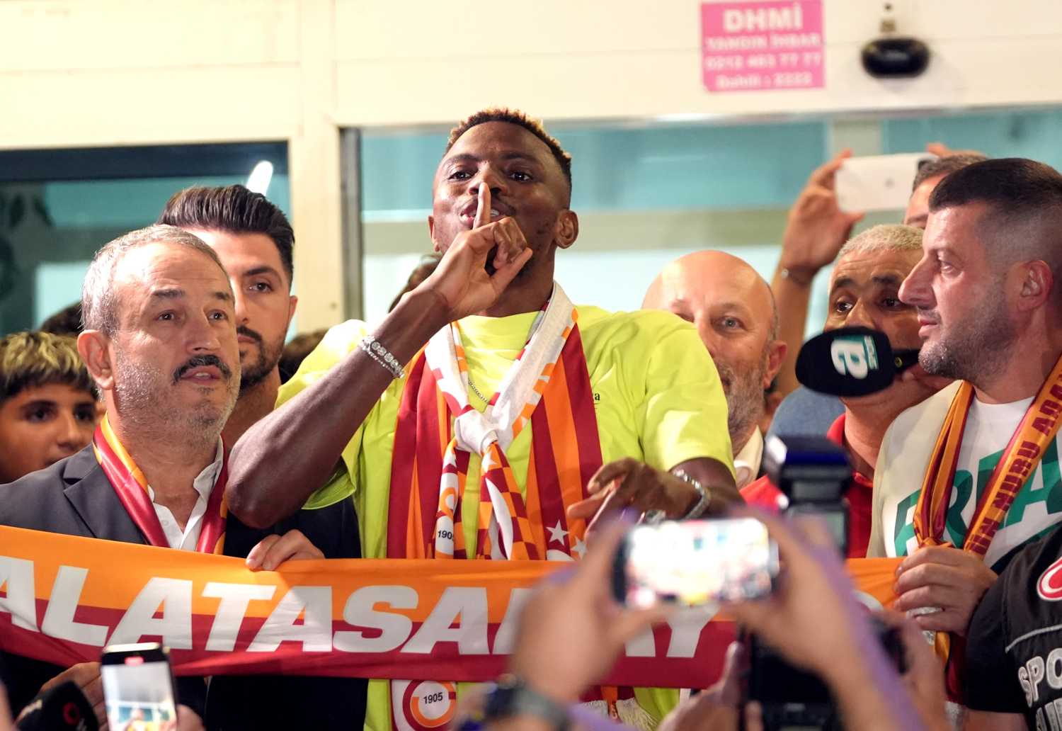 TRANSFER HABERLERİ | Victor Osimhen’in kankası Galatasaray’a çok yakın!