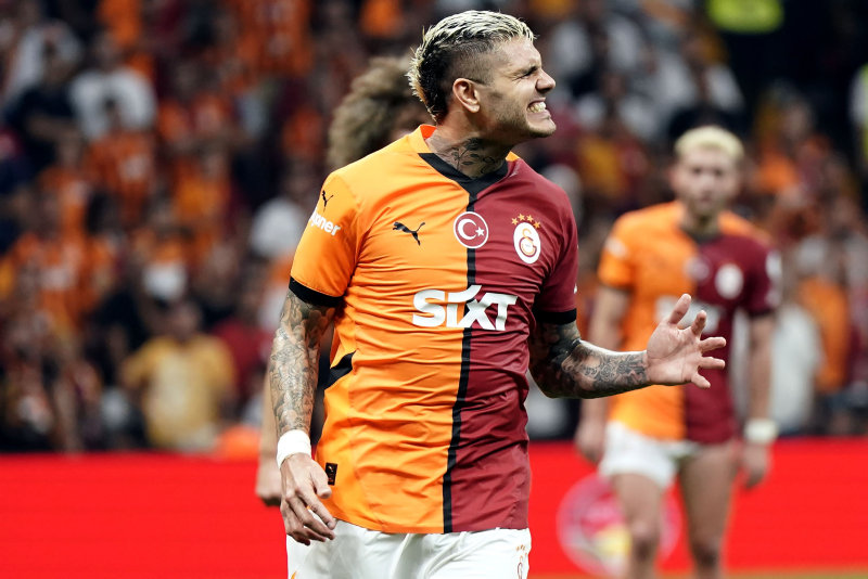 GALATASARAY HABERİ: Okan Buruk’tan flaş Oshimhen kararı! Rizespor maçında oynayacak mı?