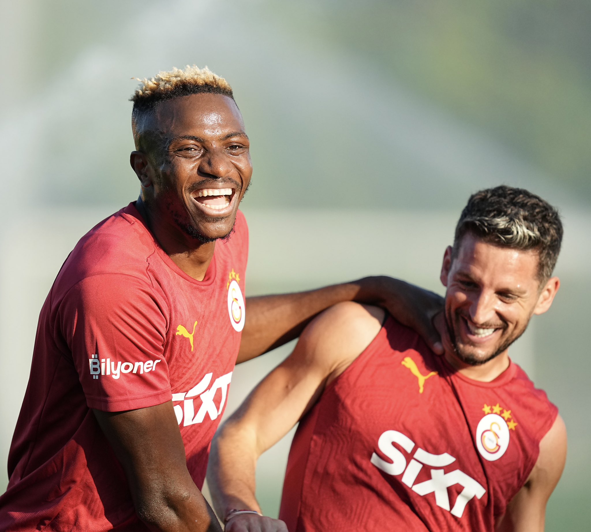 Victor Osimhen Galatasaray’la ilk idmanına çıktı! İşte o anlar