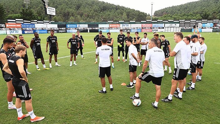 Beşiktaş’ta Joao Mario derbide oynayacak mı? İşte Giovanni van Bronckhorst’un Trabzonspor maçı muhtemel 11’i...