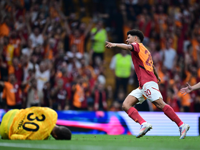 Galatasaray neden 6 değişiklik yaptı? O kural ortaya çıktı