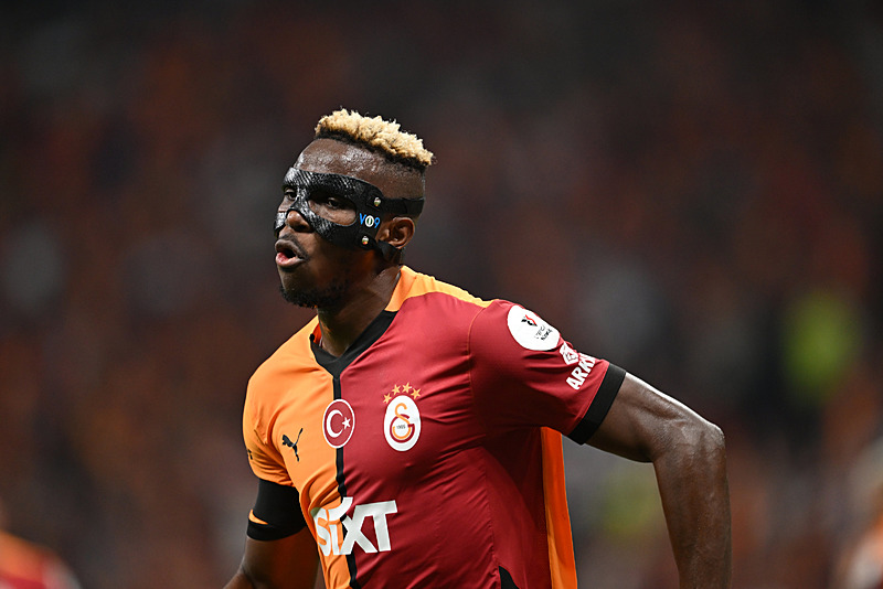 İngiliz devi ocak ayında Victor Osimhen için geliyor! İşte Galatasaray’a teklif edilecek rakam