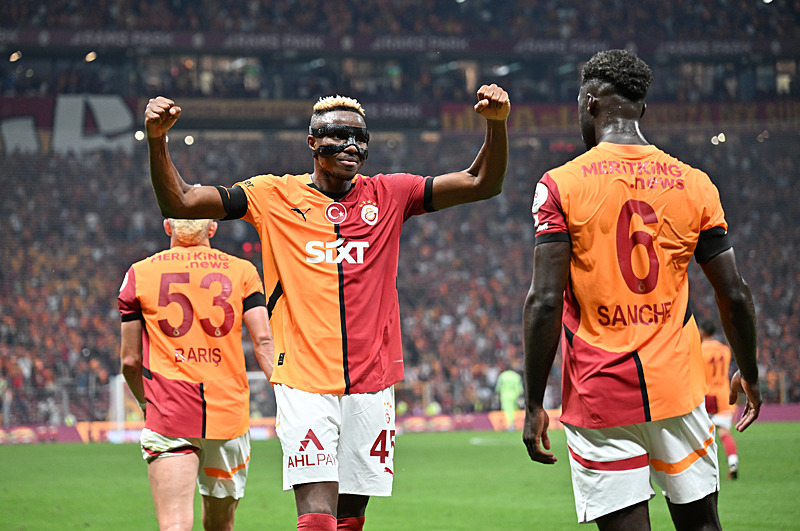 İngiliz devi ocak ayında Victor Osimhen için geliyor! İşte Galatasaray’a teklif edilecek rakam