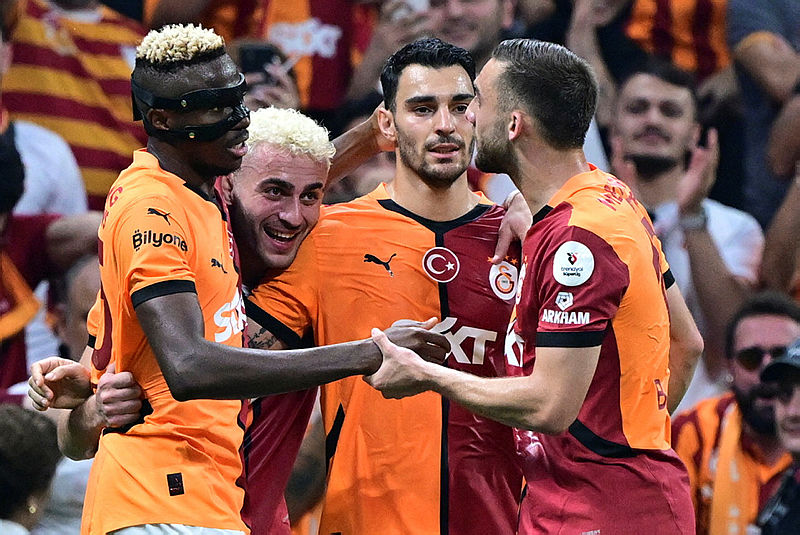 Galatasaray’dan iç transfer hamlesi! Yıldız isme zam kapıda