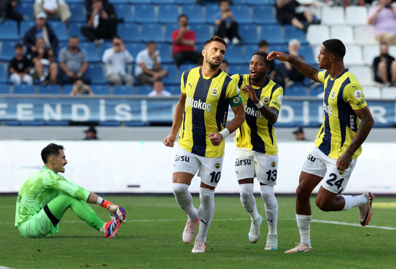 FENERBAHÇE HABERLERİ | Mourinho’ya büyük şok! Galatasaray derbisi için kara kara düşünüyor