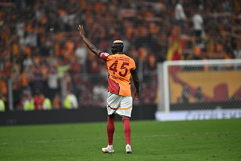 İngiliz devi ocak ayında Victor Osimhen için geliyor! İşte Galatasaray’a teklif edilecek rakam