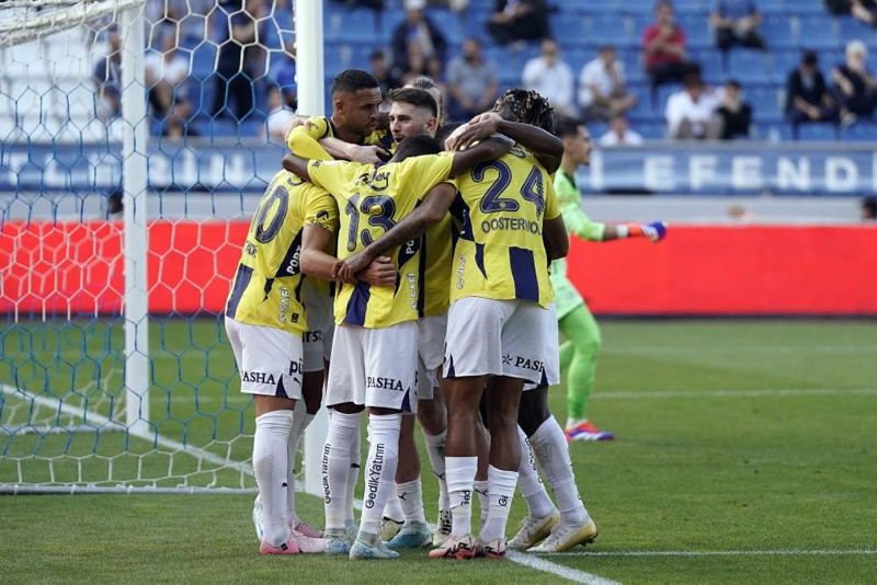 O futbolcuya övgüler yağdırdılar: Fenerbahçe’nin vazgeçilmez parçası!