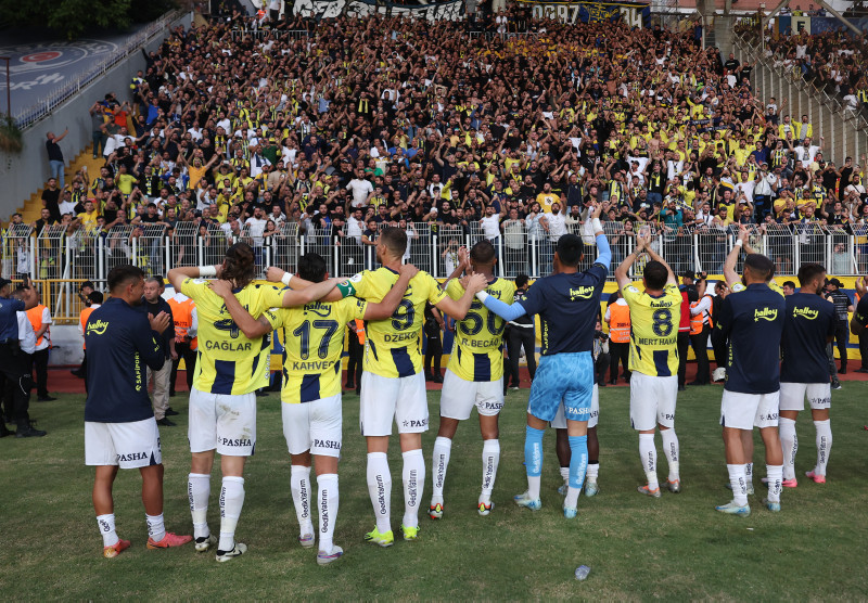 O futbolcuya övgüler yağdırdılar: Fenerbahçe’nin vazgeçilmez parçası!