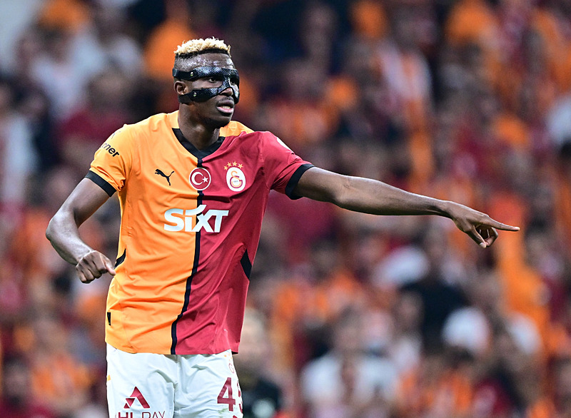 Victor Osimhen’in Galatasaray aşkı! Zlatan Ibrahimovic bile ikna edemedi