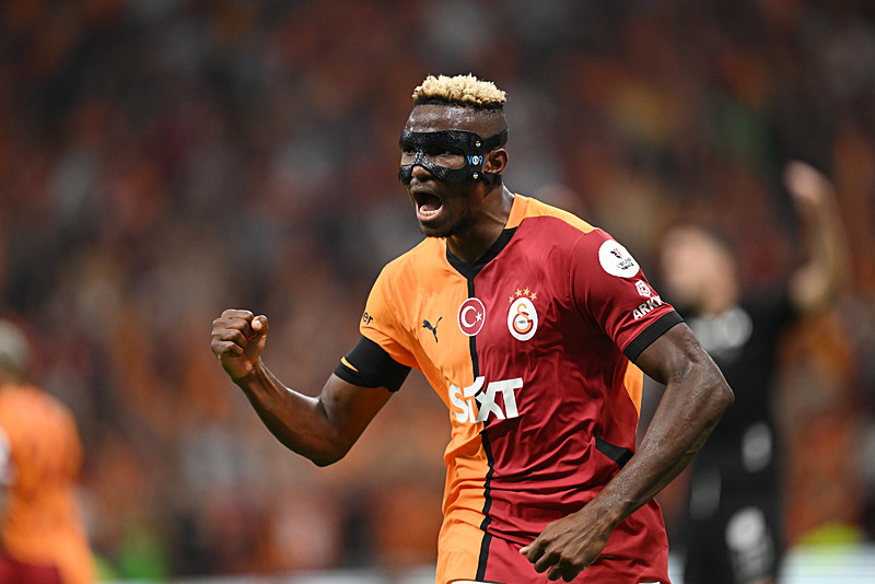 Victor Osimhen’in Galatasaray aşkı! Zlatan Ibrahimovic bile ikna edemedi