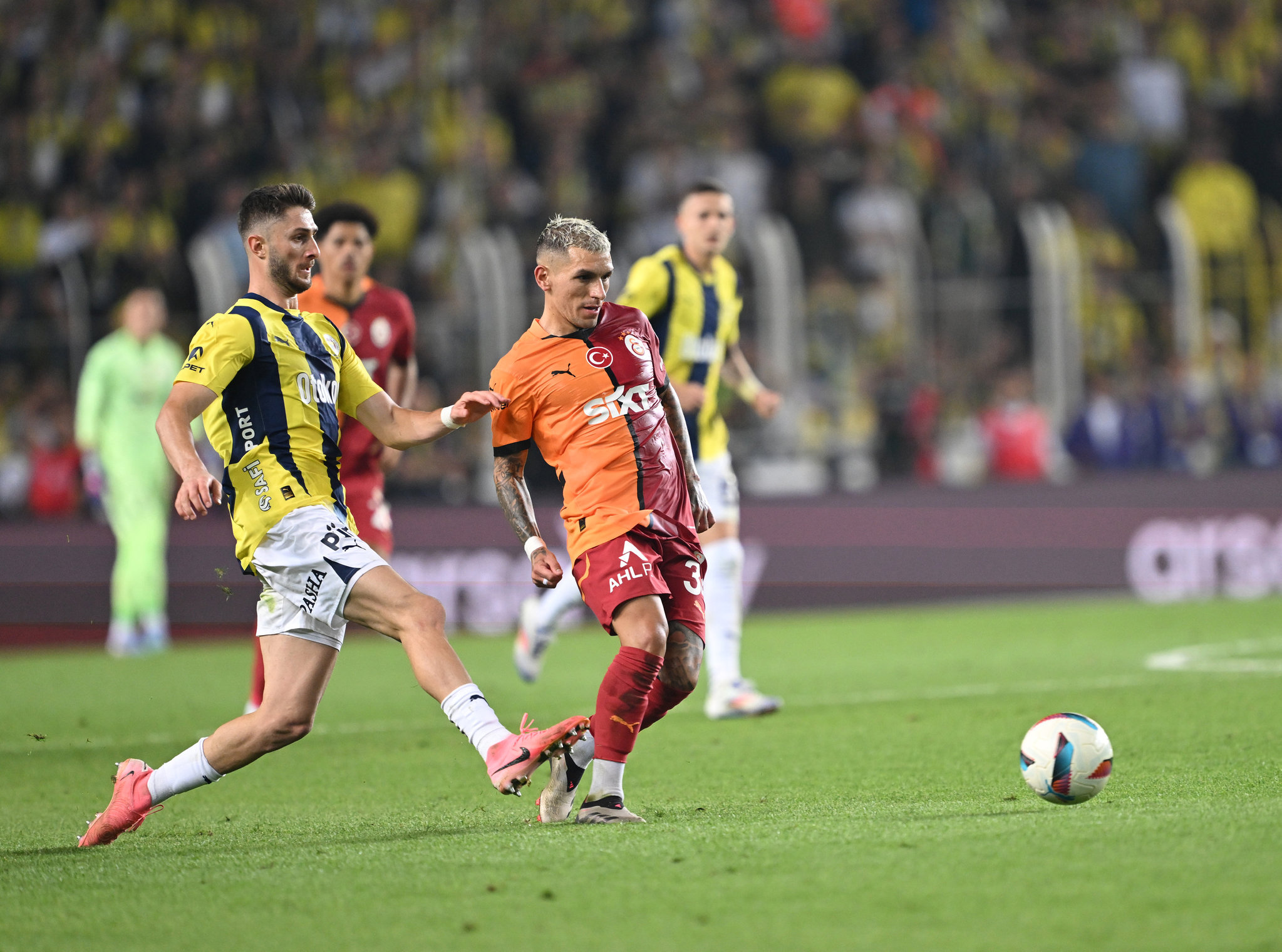 Spor yazarları Fenerbahçe - Galatasaray maçını değerlendirdi!