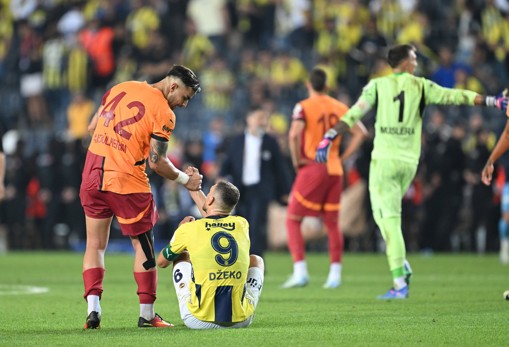 Galatasaray’dan Fenerbahçe’ye bir gönderme daha! İşte yapılan paylaşımdaki o detay