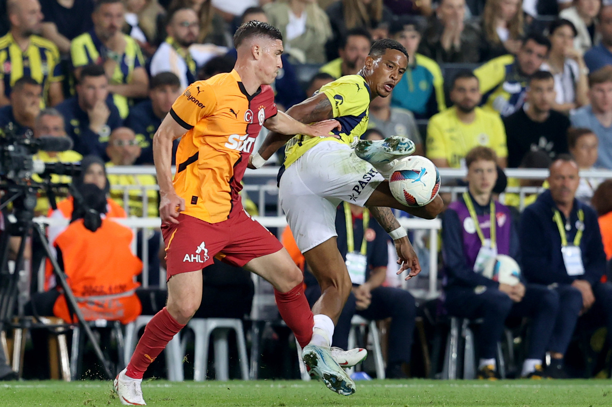 Galatasaray’dan Fenerbahçe’ye bir gönderme daha! İşte yapılan paylaşımdaki o detay