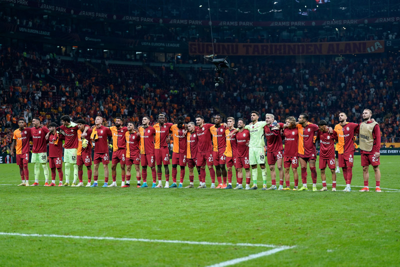 Spor yazarları Galatasaray - PAOK maçını değerlendirdi! Yine ahtapot gibiydi