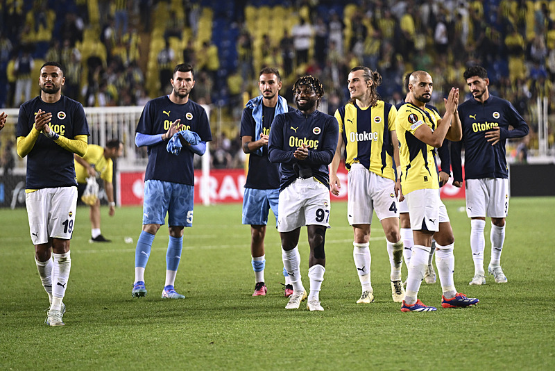 Dış basından Fenerbahçe yorumu: Boyun eğmek zorunda kaldı!