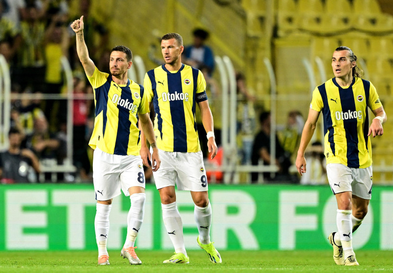 Spor yazarları Fenerbahçe - Union Saint-Gilloise maçını değerlendirdi! Mağlubiyet gibi galibiyet..