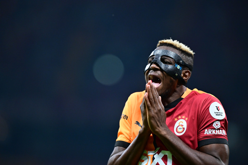 GALATASARAY HABERLERİ: Victor Osimhen dış basında gündem oldu! İşte atılan manşetler...