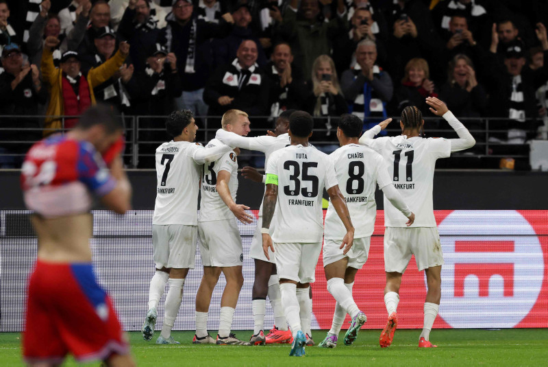 Giovanni van Bronckhorst’tan sürpriz karar! İşte Beşiktaş’ın Eintracht Frankfurt maçı 11’i