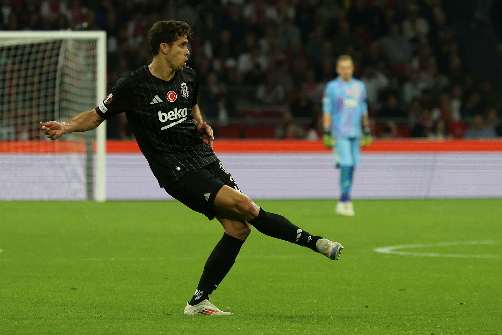 Giovanni van Bronckhorst’tan sürpriz karar! İşte Beşiktaş’ın Eintracht Frankfurt maçı 11’i