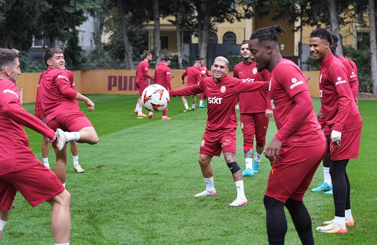 Galatasaray’a müjdeli haber! Yıldız isim Okan Buruk’tan şans bekliyor