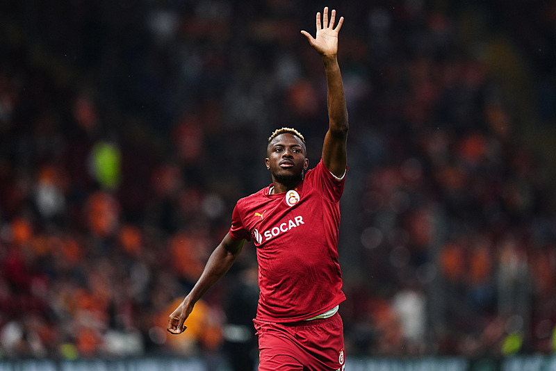 Galatasaray’a Victor Osimhen şoku! Dönüş tarihi uzadı