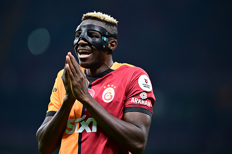 Galatasaray’a Victor Osimhen şoku! Dönüş tarihi uzadı