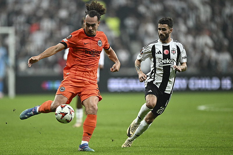 Spor yazarları Beşiktaş - Eintracht Frankfurt maçını yorumladı!