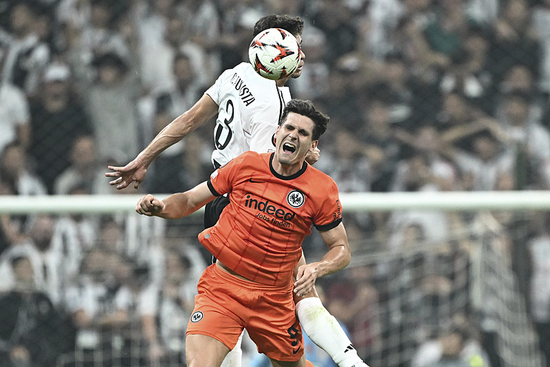 Spor yazarları Beşiktaş - Eintracht Frankfurt maçını yorumladı!