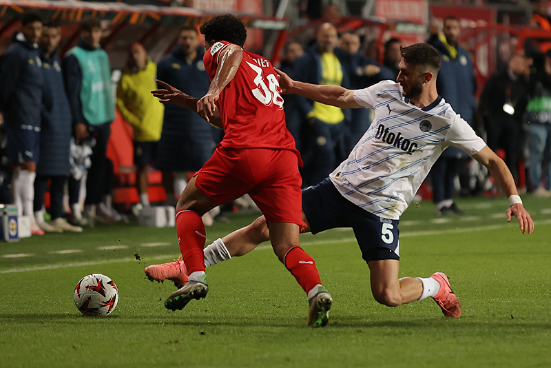 Spor yazarları Twente - Fenerbahçe maçını yorumladı!