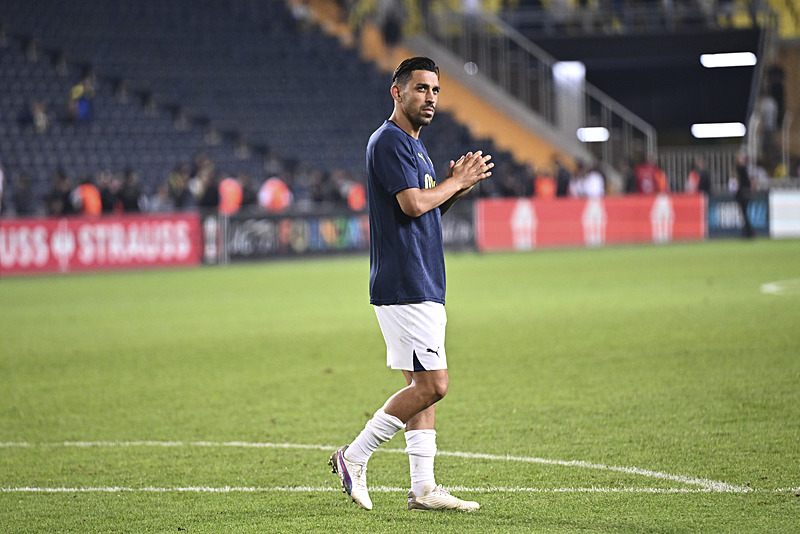 FENERBAHÇE TRANSFER HABERİ | Jose Mourinho’nun gözünden düşmüştü! O yıldız vedaya hazırlanıyor