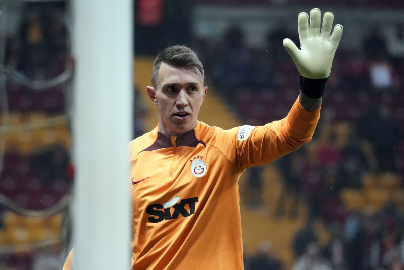 TRANSFER HABERİ | Galatasaray için bomba iddia! Fernando Muslera sonrası eski Fenerbahçeli gelecek