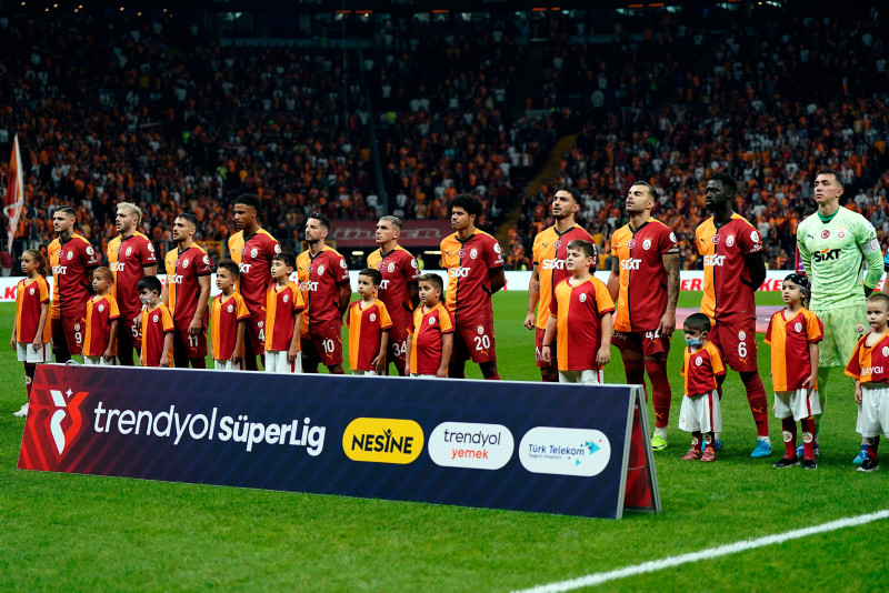 Performansıyla yönetimin gözüne girdi! Galatasaray’da o yıldızla 4 yıllık sözleşme