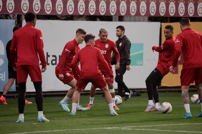 Galatasaray’da Başkan Dursun Özbek’ten oyunculara dev müjde! Kesenin ağzını açtı.