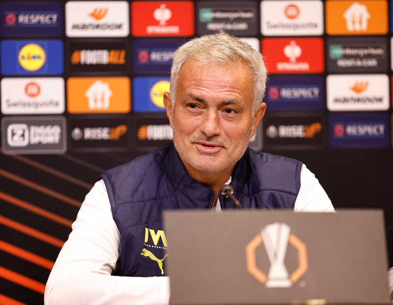 FENERBAHÇE HABERLERİ | Jose Mourinho’ya Manchester United maçı öncesi müjde!