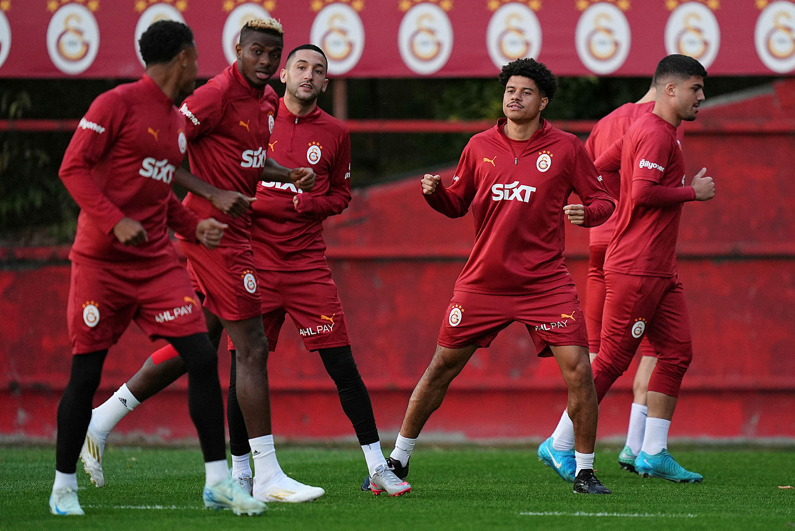 GALATASARAY HABERİ | Victor Osimhen 11’de olacak mı? İşte Okan Buruk’un Antalyaspor maçı 11’i